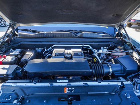 Used 2024 Chevrolet Colorado Trail Boss w/ Technology Package image 28