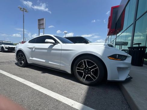 Used 2021 Ford Mustang Premium RWD image 5