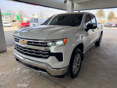 Used 2023 Chevrolet Silverado 1500 LTZ AWD/4WD image 2