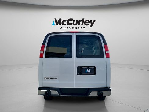 Used 2025 Chevrolet Express 2500 w/ Driver Convenience Package RWD image 6