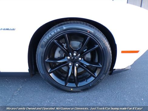 Used 2016 Dodge Challenger R/T w/ Blacktop Package image 40