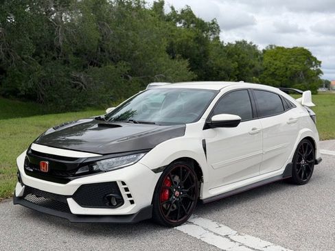 Used 2019 Honda Civic Type R image 1