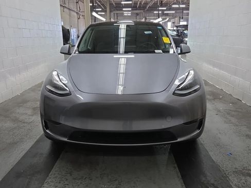 Used 2024 Tesla Model Y Performance AWD/4WD image 8