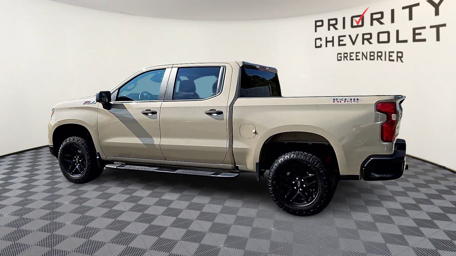 Used 2022 Chevrolet Silverado 1500 Custom Trail Boss AWD/4WD image 6