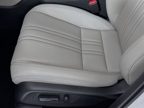 Certified 2025 Honda HR-V EX-L image 18