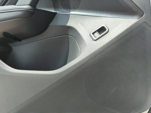 New 2026 Volkswagen Tiguan SE AWD/4WD image 29