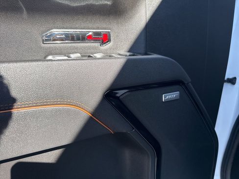 Used 2025 GMC Sierra 1500 AT4 w/ AT4 Premium Package image 12