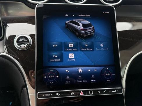 Used 2024 Mercedes-Benz GLC 300 4MATIC image 40