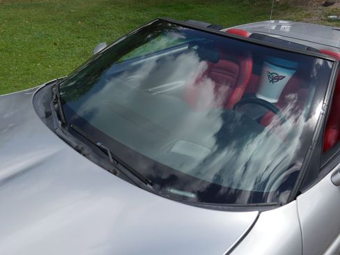 Used 2004 Chevrolet Corvette Convertible w/ Preferred Equipment Group RWD image 34