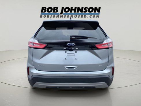 Used 2022 Ford Edge SEL w/ Convenience Package AWD/4WD image 4
