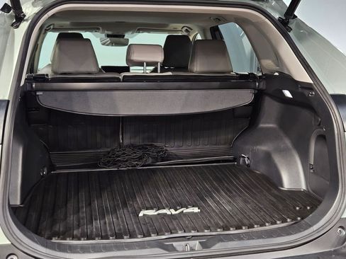 Used 2023 Toyota RAV4 XLE image 18