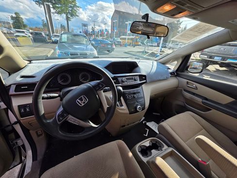 Used 2013 Honda Odyssey EX image 12
