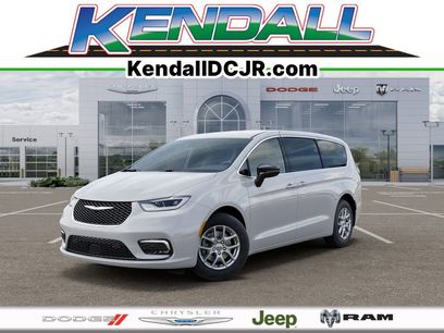 New 2026 Chrysler Pacifica Select