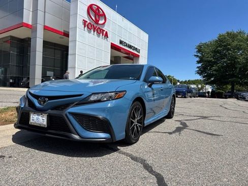 Used 2023 Toyota Camry SE FWD image 1