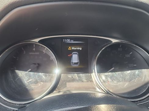 Used 2016 Nissan Rogue S FWD image 10