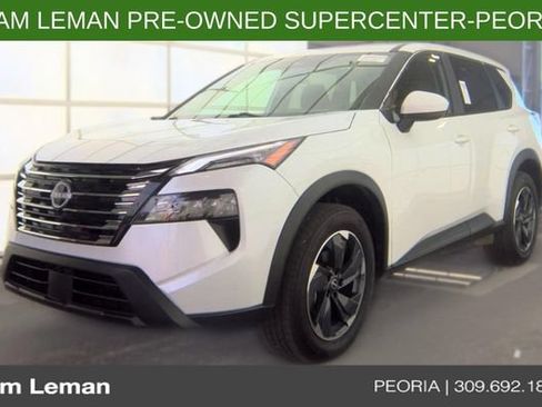 Used 2024 Nissan Rogue SV FWD image 1