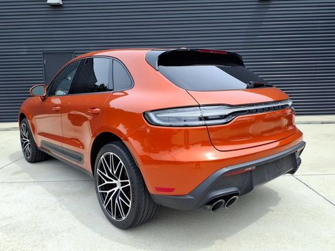 Certified 2024 Porsche Macan AWD/4WD image 4