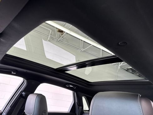 Used 2021 Cadillac XT5 Premium Luxury FWD image 16
