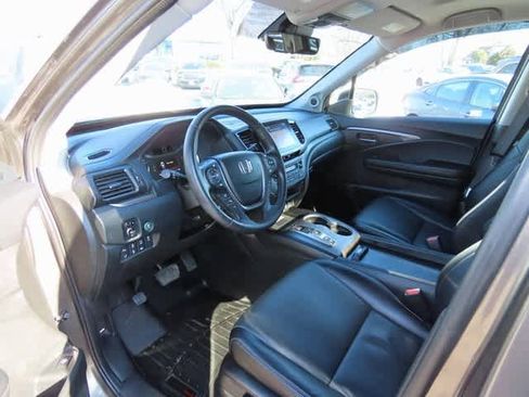 Used 2022 Honda Ridgeline RTL-E image 2