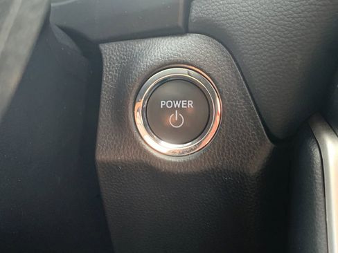 Used 2025 Toyota RAV4 XLE AWD/4WD image 25