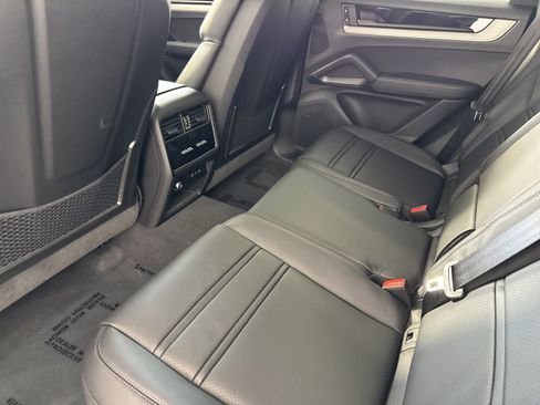 New 2026 Porsche Cayenne image 14