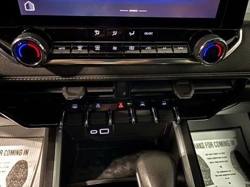 Used 2023 Chevrolet Colorado LT w/ LT Convenience Package image 23