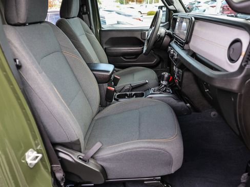 Used 2024 Jeep Wrangler Willys image 8