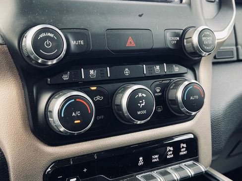 Used 2019 RAM 1500 Laramie image 19