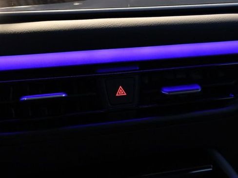 New 2026 Volkswagen Tiguan SEL R-Line image 18