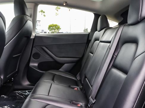 Used 2023 Tesla Model Y Performance AWD/4WD image 20