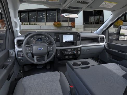 New 2026 Ford F550 4x4 Regular Cab Super Duty image 9