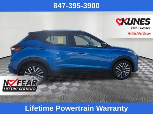 Used 2023 Nissan Kicks SV image 8