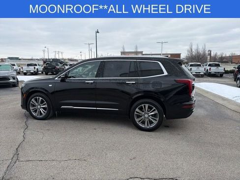 Used 2025 Cadillac XT6 Premium Luxury image 8