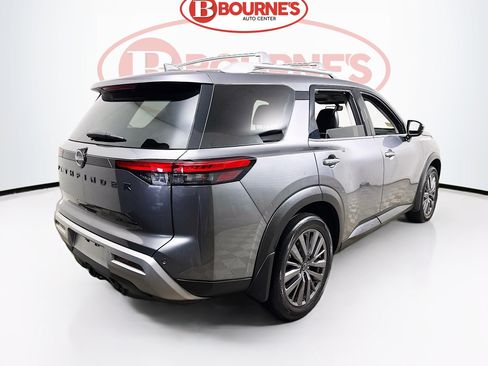 Used 2023 Nissan Pathfinder SL w/ SL Premium Package AWD/4WD image 12