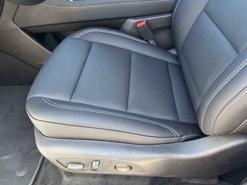 Used 2026 Chevrolet Traverse LT w/ Driver Confidence Package FWD image 20