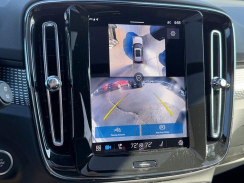 Certified 2025 Volvo XC40 B5 Plus image 22