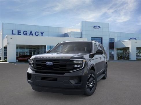 New 2026 Ford Expedition Active RWD image 2