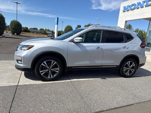 Used 2017 Nissan Rogue SL w/ SL Premium Package AWD/4WD image 11