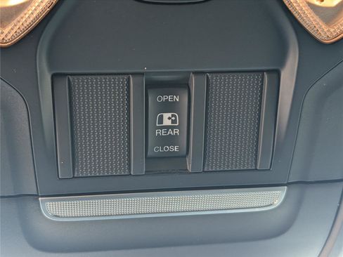 Used 2019 RAM 1500 Big Horn AWD/4WD image 29