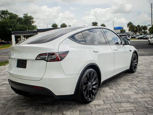 Used 2022 Tesla Model Y Performance AWD/4WD image 8