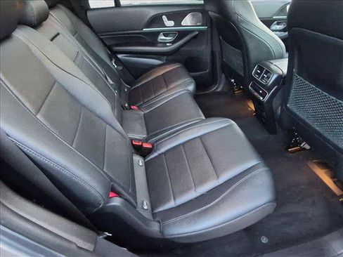 Used 2023 Mercedes-Benz GLS 450 4MATIC image 23