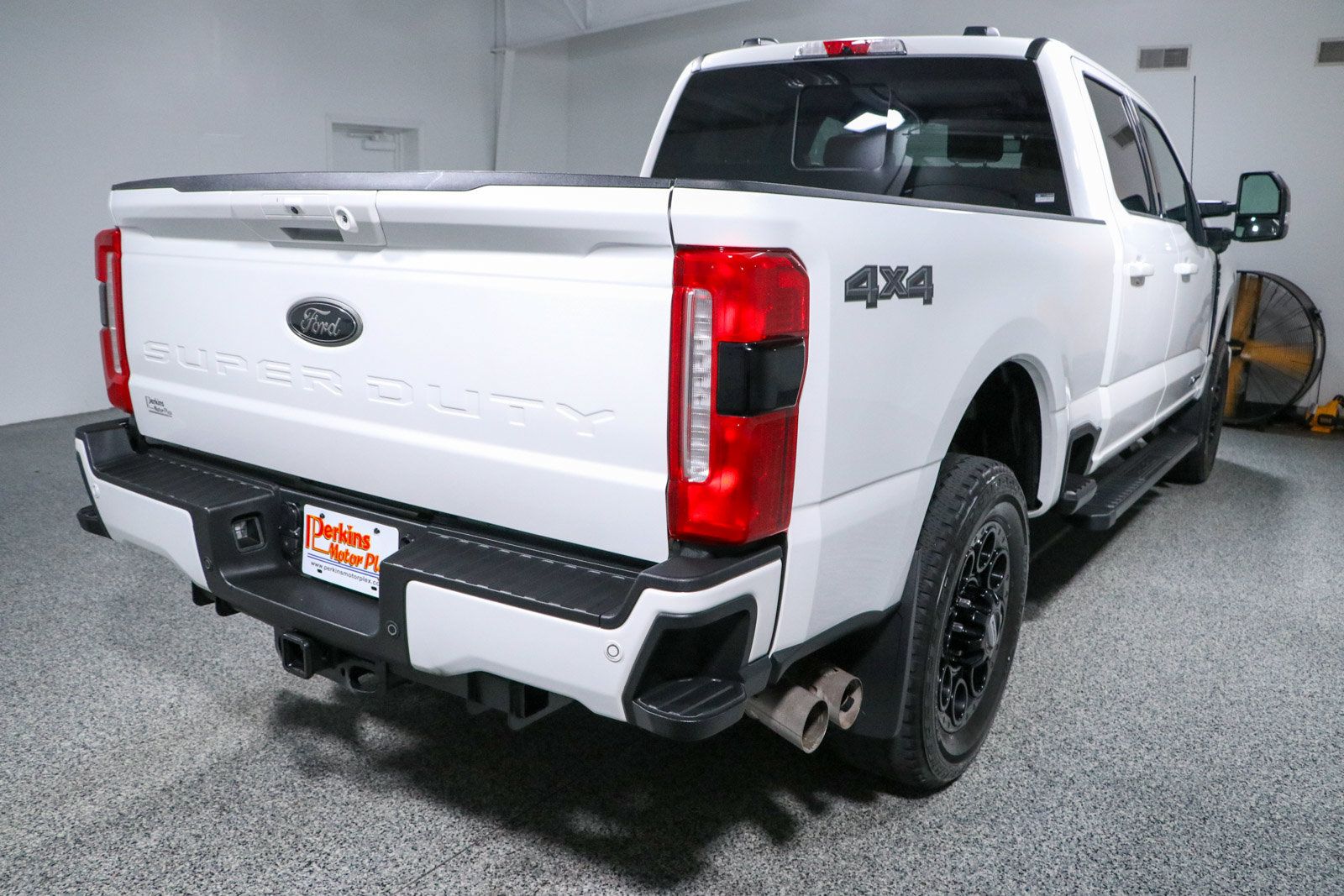 Used 2024 Ford F250 Lariat w/ Black Appearance Package AWD/4WD image 7