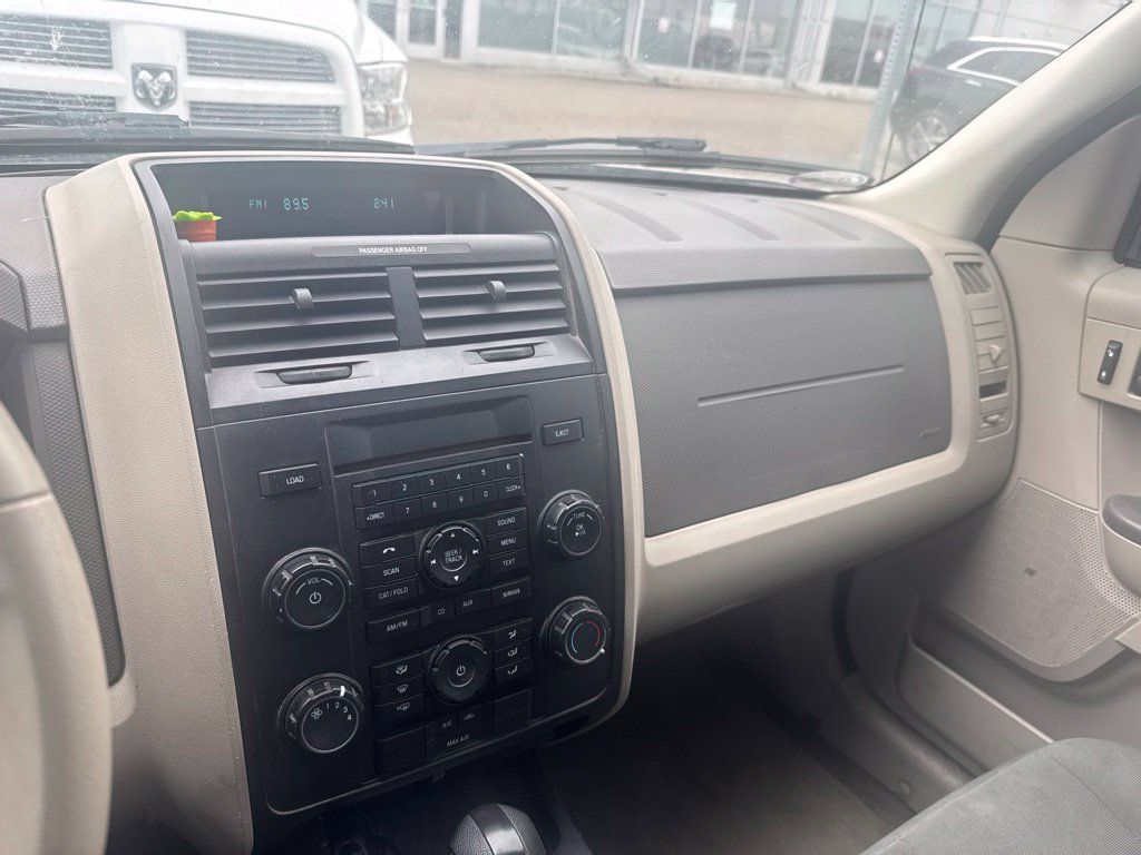 Used 2011 Ford Escape XLS w/ 101A Rapid Spec Order Code FWD image 10
