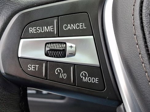 Used 2025 BMW X5 xDrive50e image 23