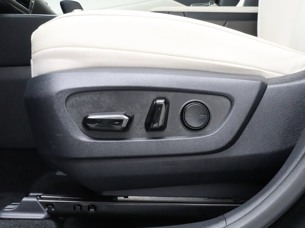 Used 2024 Lexus RX 350 FWD w/ Technology Package image 11