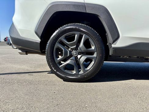 Used 2022 Toyota RAV4 Adventure image 8