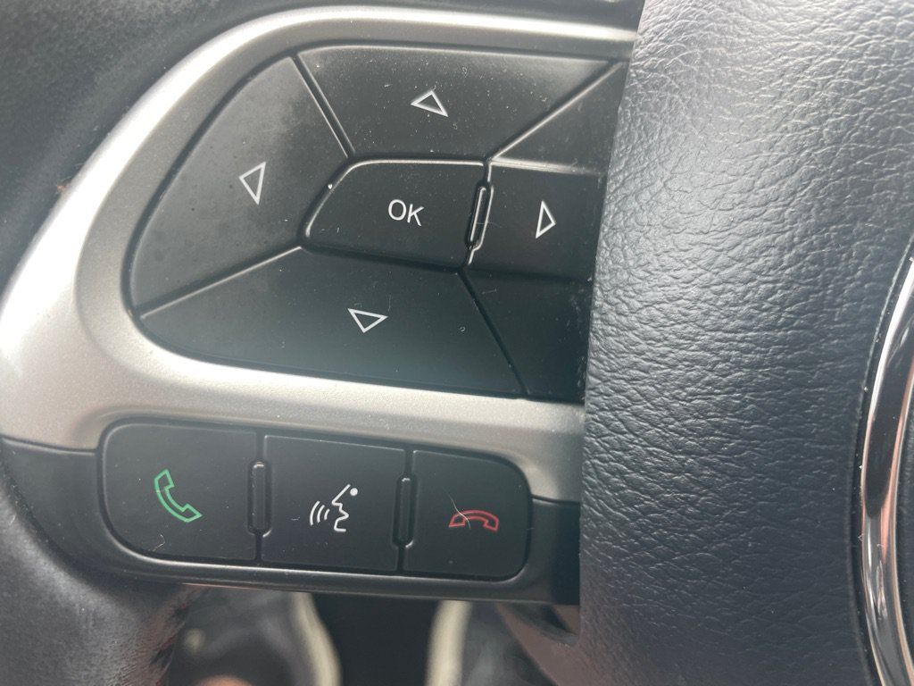 Used 2020 Jeep Compass Limited FWD image 22