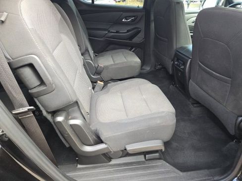Used 2023 Chevrolet Traverse LT w/ Midnight/Sport Edition image 13