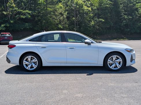 Used 2025 Audi A5 2.0T Premium w/ Convenience Package AWD/4WD image 10