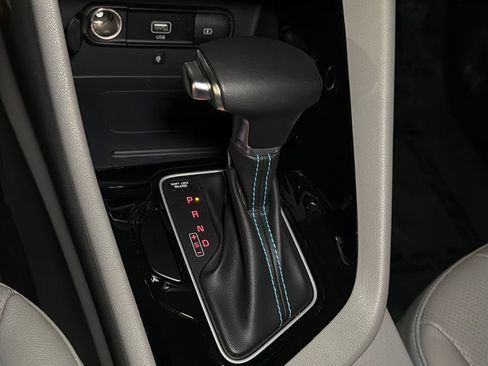 Used 2022 Kia Niro Touring Special Edition FWD image 30